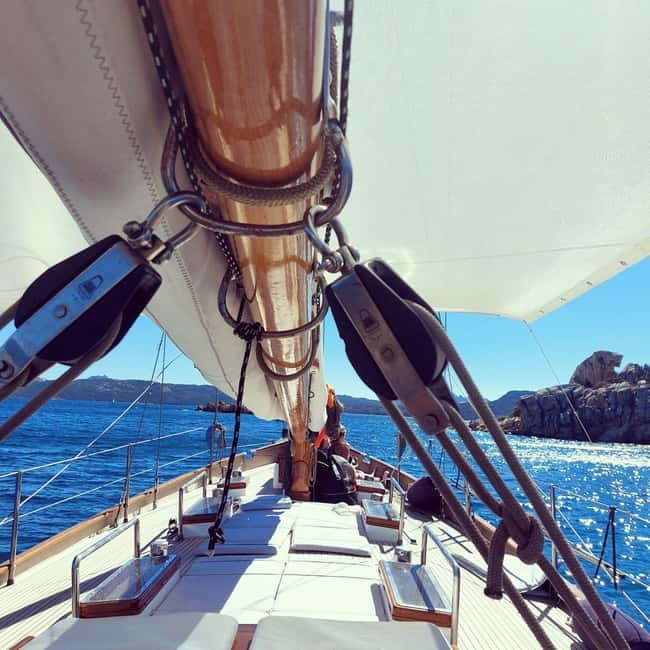 Cannigione: boat tour Maddalena Archipelago with lunch - Introduction: What Makes This Boat Tour Stand Out