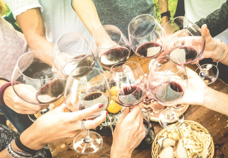 Cantabria: Wine and Liquor Tasting Guided Tour With Snacks - Distillery Features
