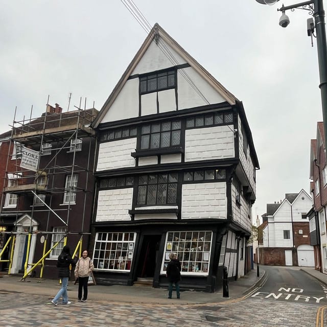 Canterbury: Private 2hr Walking Tour with a Blue Badge Guide - Exploring Canterbury: A Walk Through Time