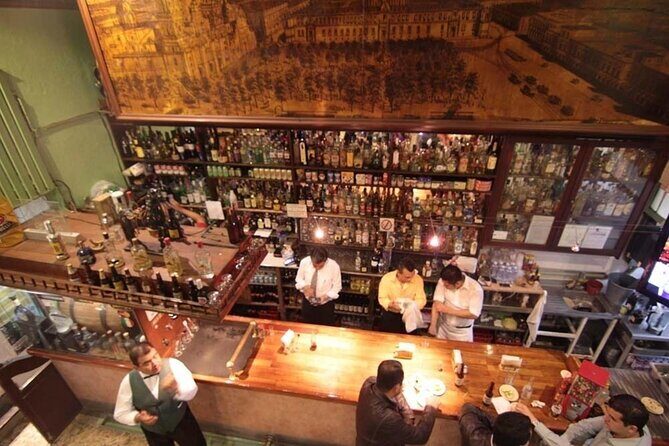 Cantinas -Traditional Mexican Bars of the Historic Center - Key Points