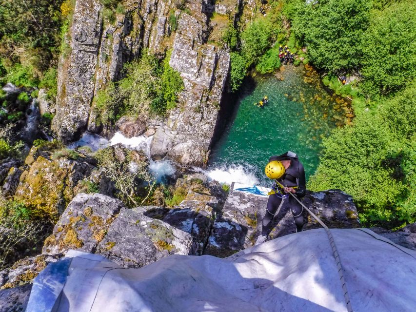 Canyoning in Ribeira Da Pena, in Góis, Coimbra - Instructor Qualifications