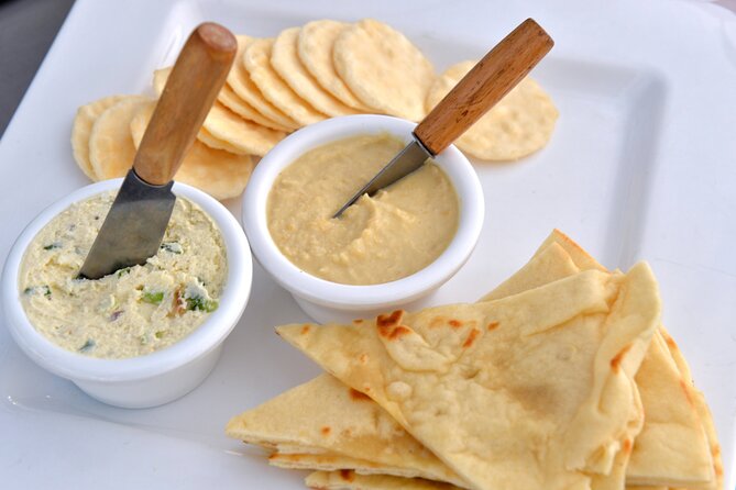 Cape Adieu Darwin Sunset Dinner Cruise - Dining Experience