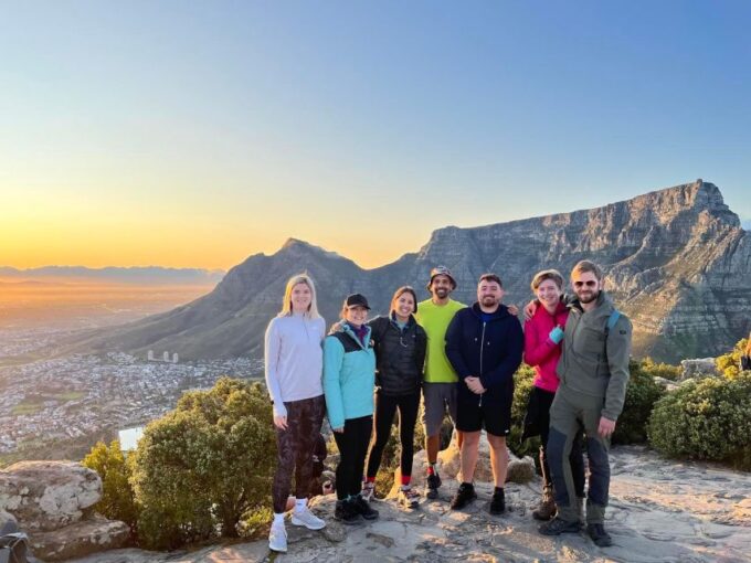 Cape Town: Lions Head Sunrise or Sunset Hike - Navigating the Trail