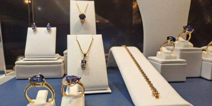 Cape Town Retail and Diamond Workshop Private Tour - The Sum Up