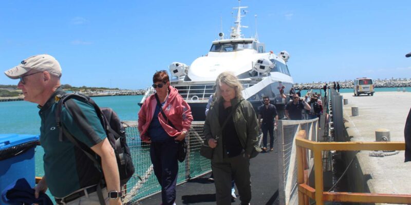 Cape Town: Robben Island Ferry Ticket With Guided Tour - Visitor Reviews