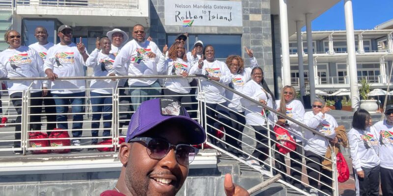 Cape Town: Robben-Island Ferry Tour & Table-Mountain - Exploring Table Mountain