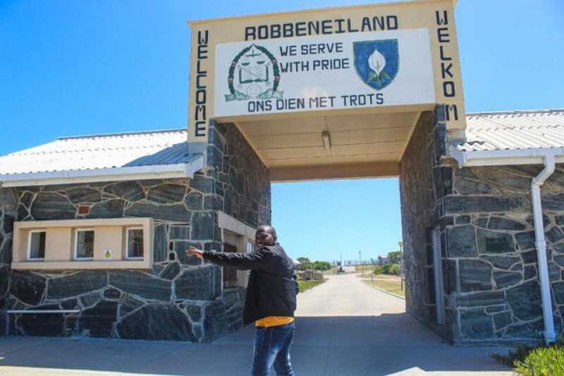 Cape Town: Robben Island Plus Long March To Freedom Tour - Optional Lunch