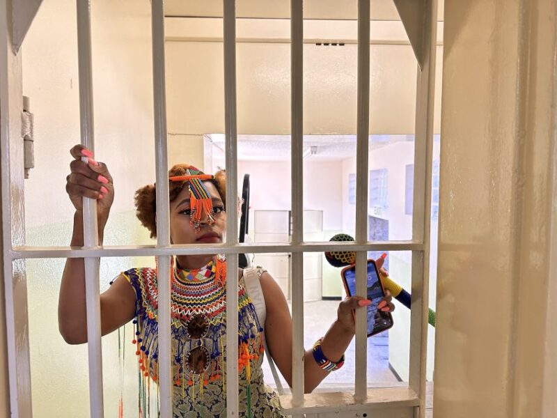 Cape Town: Robben Island & Table Mountain W/Hotel Transfer - Transportation and Transfers