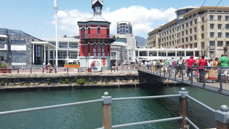 Cape Town: Table Mountain and Robben Island Tour - Visiting Robben Island