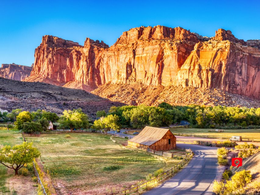 Capitol Reef: Driving Tour - Petroglyphs and Historical Significance