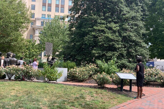 Capitol Steps and Stories Walking Tour - Analyzing the Value