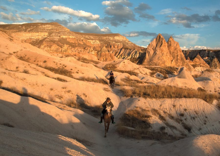 Cappadocia Göreme Horse Riding Tour 1 or 2 Hours - Key Points