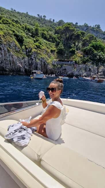 Capri : 2 Hours Private Boat from Capri - The Sum Up