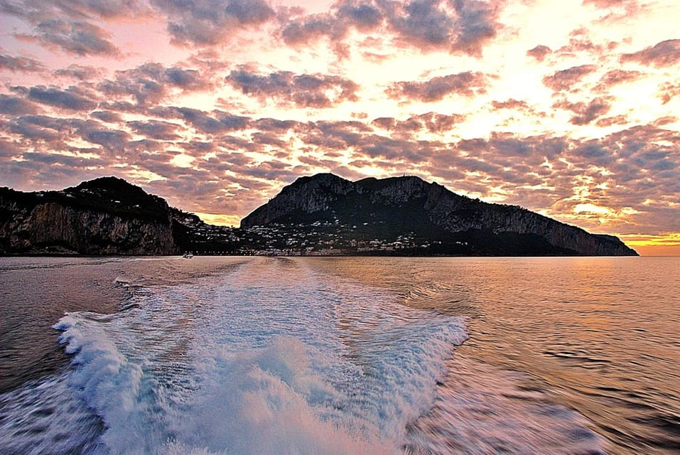 Capri: 2-Hours Sunset Boat Tour, Swimming & Dinner Option - FAQ
