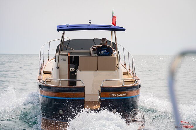 Capri Boat Tour for Small Groups - FAQ