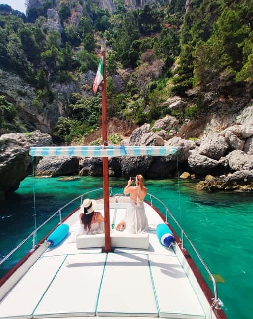 Capri: Boat Tour with Snorkeling and Drinks - An In-Depth Look at the Capri Boat Tour Experience
