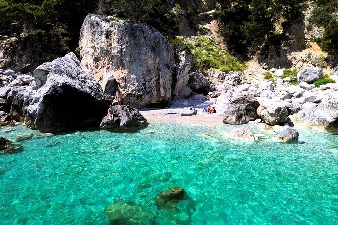 Capri in 3 Hours The Best of the Island by Private Classic Gozzo - Who Is This Tour Best For?