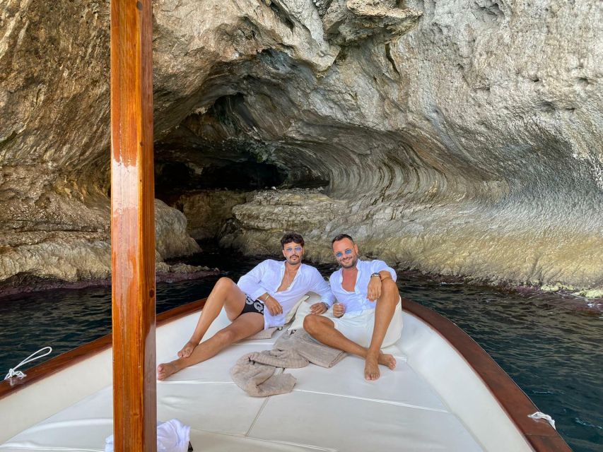 Capri: Island and Grottos Boat Cruise With Snacks and Drinks - What to Bring