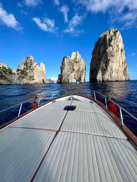 Capri Island by Boat - Sailor Born in Capri