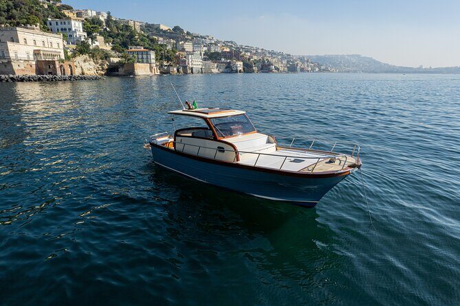 Capri Island in Private Luxury 40 feet Speedboat from Sorrento, Positano, Amalfi, Ravello - Key Points