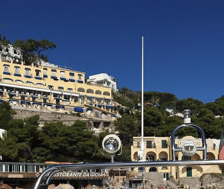 Capri: Private Boat Tour with Aperitif Included - Practical Tips