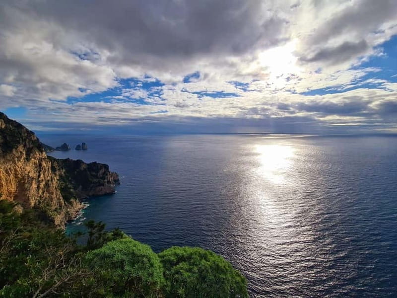 Capri: Private Boat Tour with Snorkeling and Soft Drinks - The Itinerary and What You Can Expect