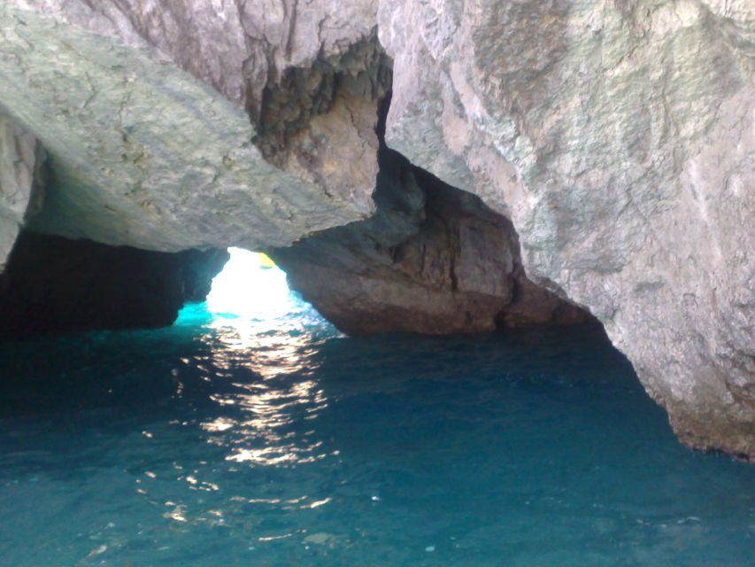 Capri: Private Island Boat Tour with Snorkeling and Swimming - What Makes This Tour Stand Out
