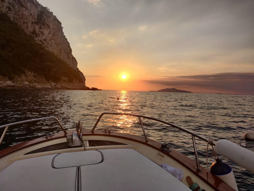Capri: Private Tour in a Typical Boat - Scenic Highlights of Capri