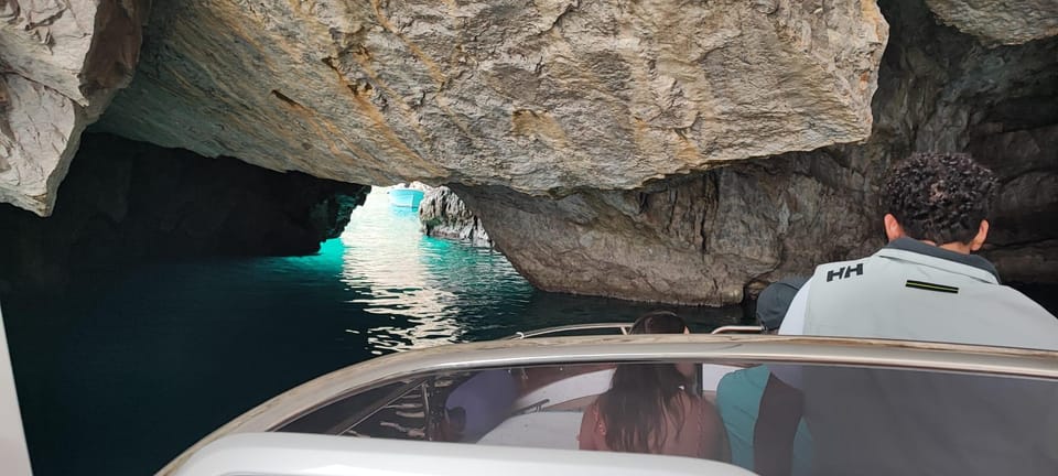 Capri: Secret Corners Boat Tour with Local Skipper - What the Reviews Say