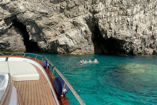 Capri Secret Corners by Private Boat with Local Skipper - Authenticity and the Reviewer Perspective