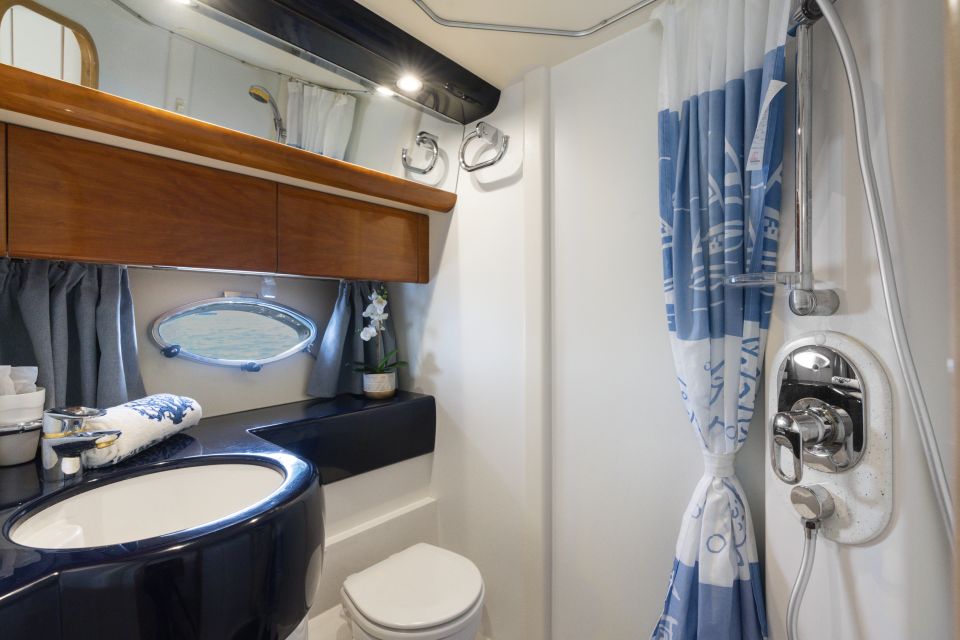 Capri: Tour on a Yacht and Visit to the Grotto - Participant Suitability and Languages