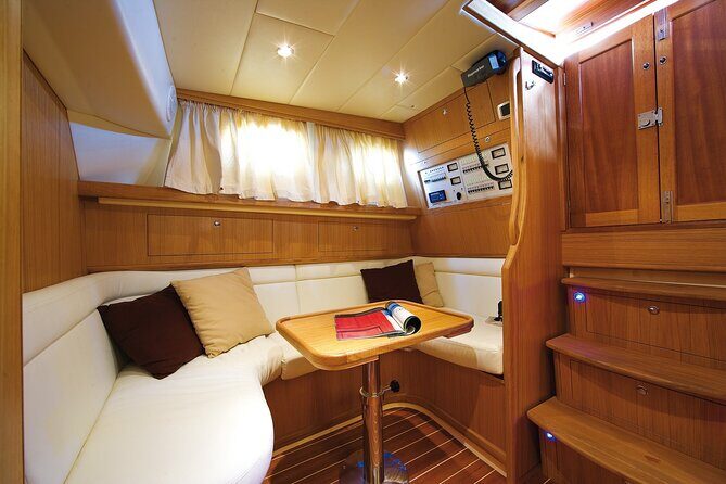 Capri tour with "Gozzo" (3 hours) - Cancellation Policy and Practical Details