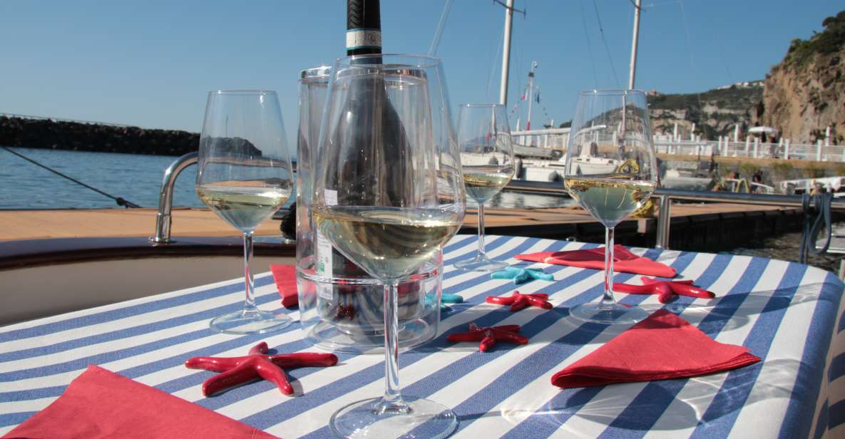 Capri Tour With the Iconic Gozzo Sorrentino - Tour Experience