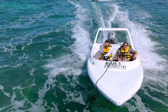 Captain Your Own Boat in Cancun - Key Points