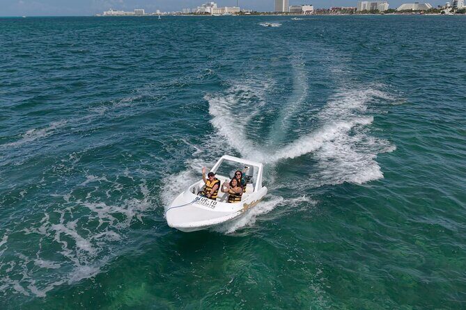 Captain Your Own Boat in Cancun - A Closer Look at the Experience