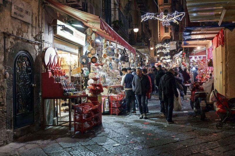 "Capturing the Magic": Explore the Naples Christmas Market - Authenticity and Local Flavor