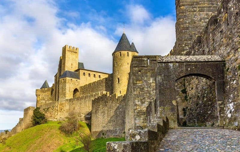 Carcassonne: 2-Hour Best Intro Walking Tour with a Local - Key Points