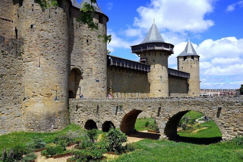 Carcassonne: Private Guided Tour of the Medieval Fortress - Tour Experience and Highlights