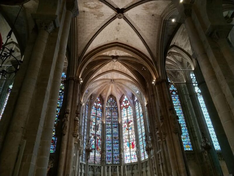 Carcassonne: Private Guided Tour With Castle Entry Ticket - Exploring Medieval Carcassonne