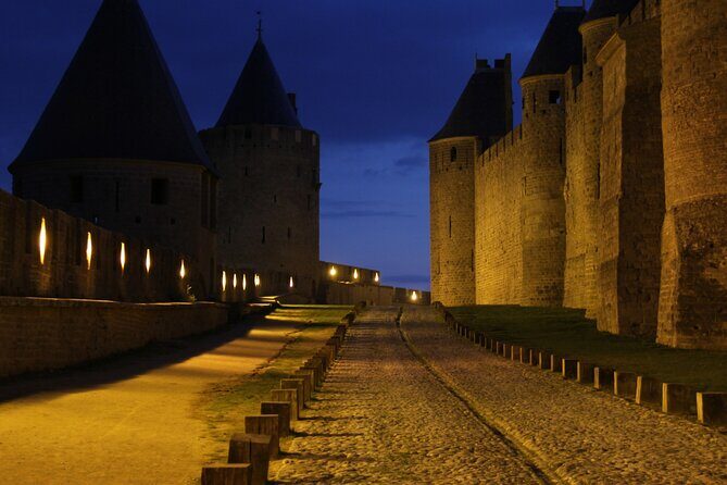 Carcassonne Scavenger Hunt and Highlights Self-Guided Tour - Exploring the Experience in Detail