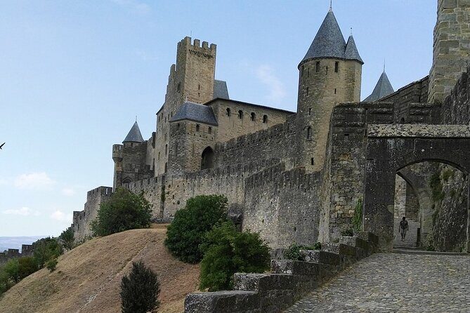 Carcassonne: Secrets of the Castle's Defense Self-Guided Tour - Discovering Carcassonne’s Defenses