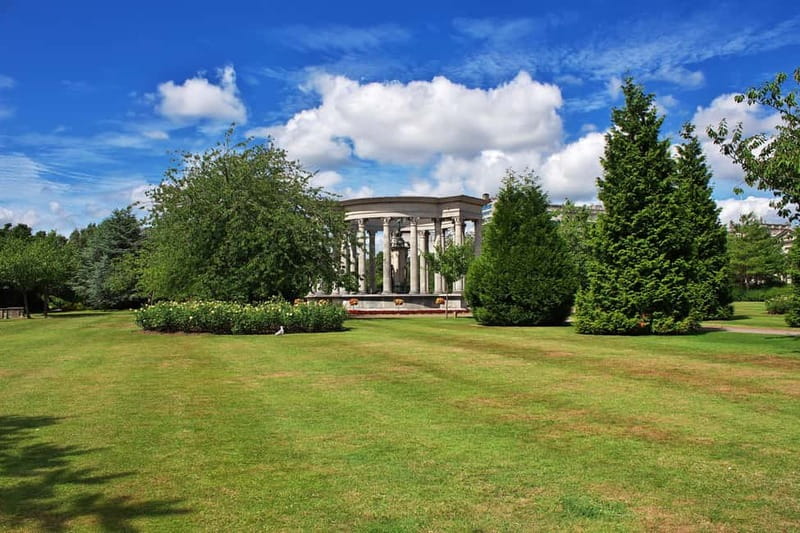 Cardiff: Express Walk with a Local - Exploring Cardiff in Just an Hour or Two: A Walk with a Local