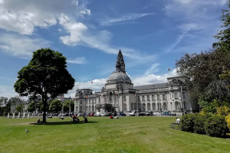 Cardiff: Private Guided Highlights Tour - Who Should Consider This Tour?