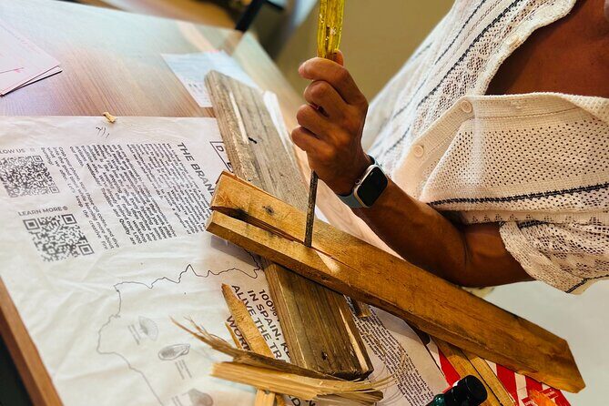 Caribbean Driftwood Making in San Juan - FAQ