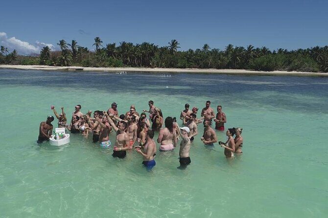Caribbean Party Boat - The Floating Bar and Ocean Pool