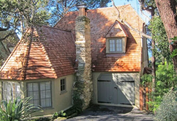 Carmel-By-The-Sea: Fairy Tale Houses Self-Guided Audio Tour - Architects Vision