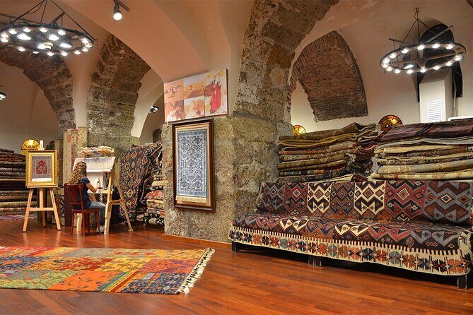 Carpet Shopping Adventure at Istanbul Historic Carvansarai - Who Should Consider This Tour?