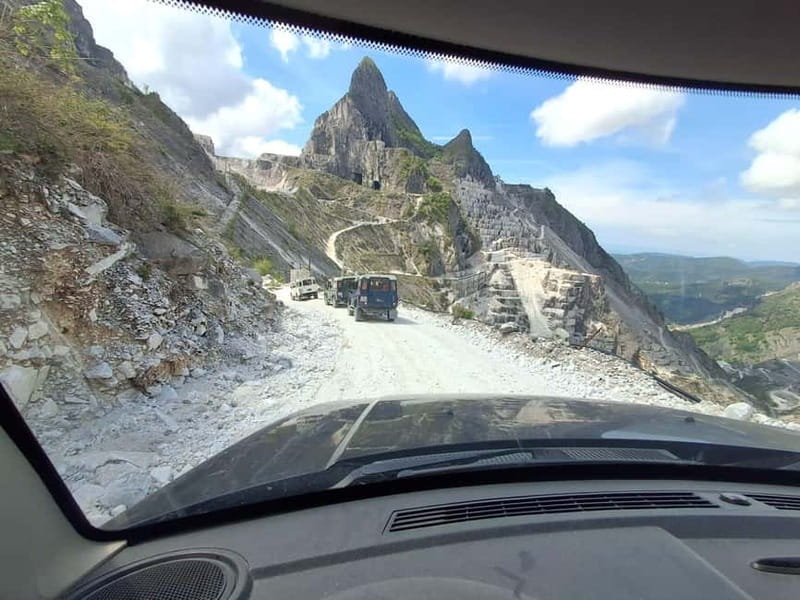 Carrara marble quarries with lard tasting: Off-road quarry tour - Key Points