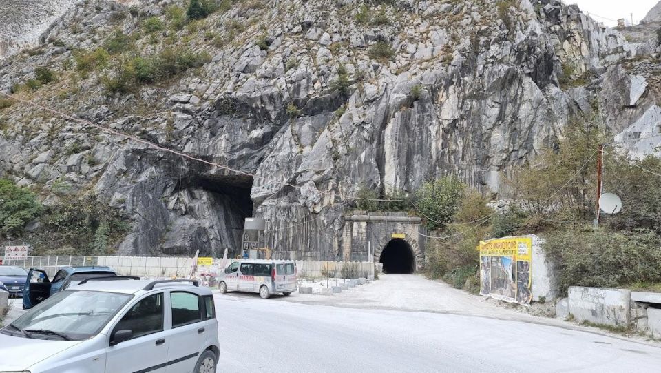 Carrara Marble Tour by Shuttle From Lucca, Pisa or La Spezia - Colonnata Village Visit