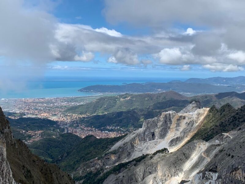 Carrara white marble quarries tour, 4X4 experience - Key Points  